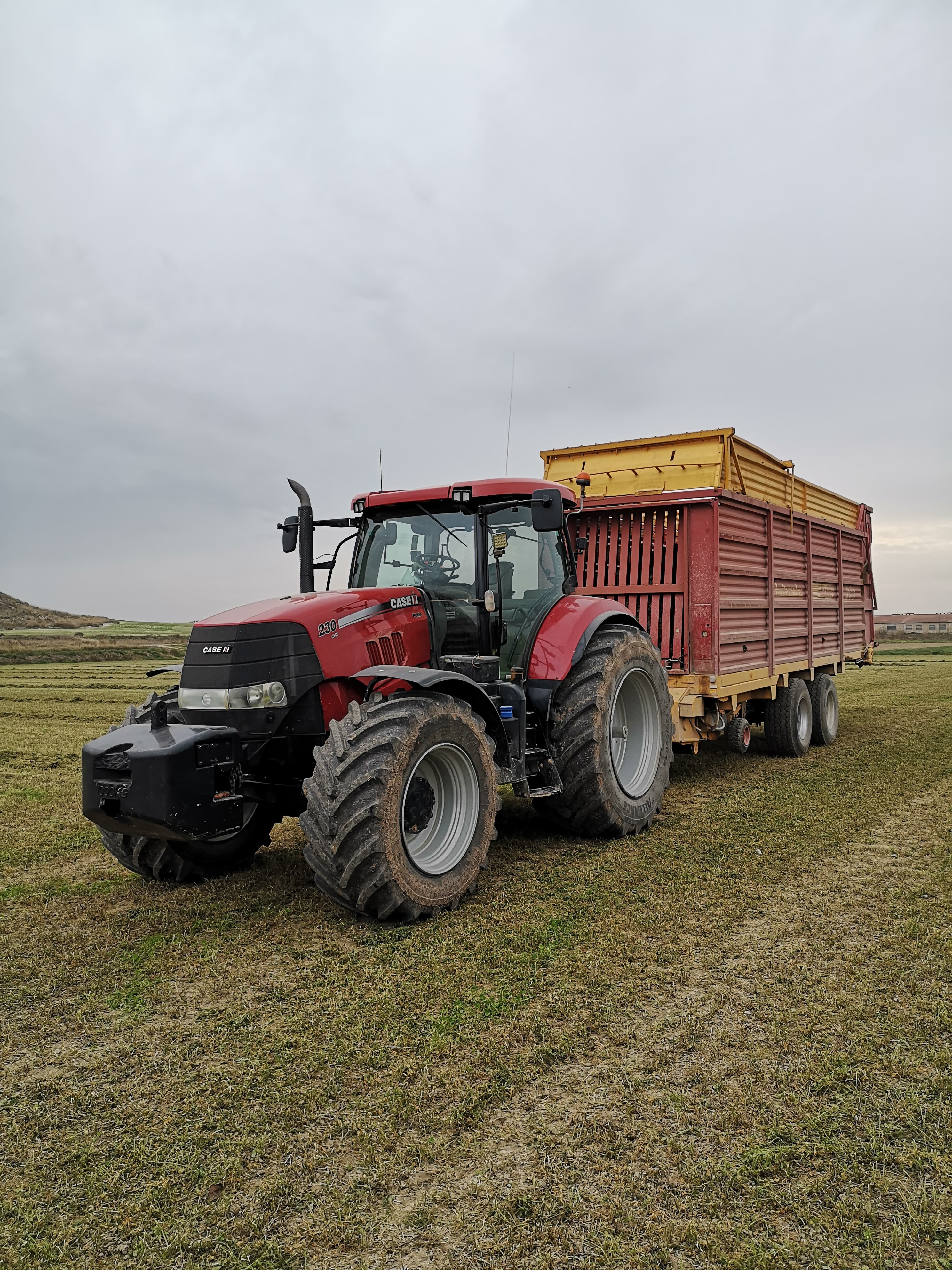 Maquinaria agrícola transportada por Transportes Meseguer